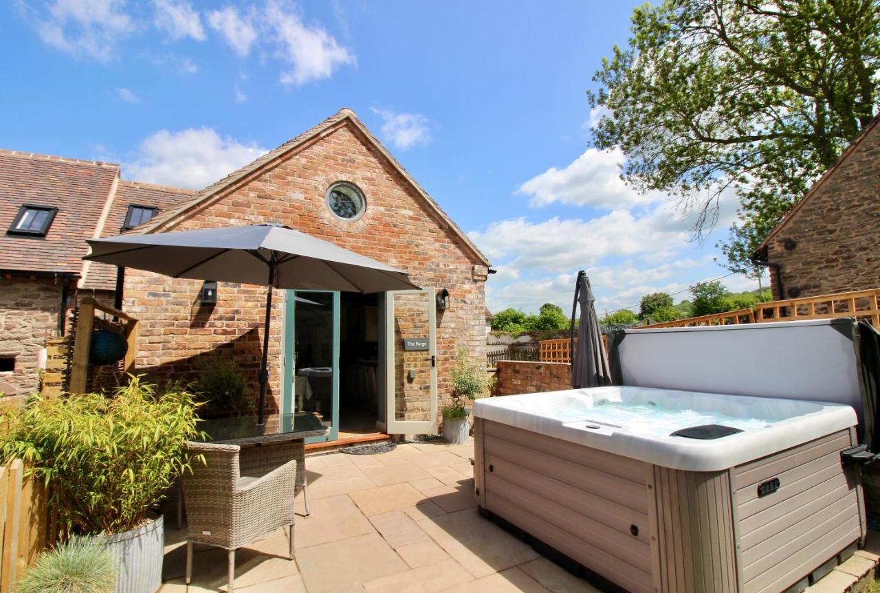 Willa The Forge - Beautiful Contemporary Barn - Hot Tub Bridgnorth Zewnętrze zdjęcie